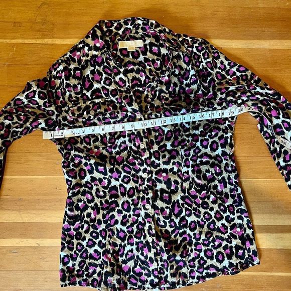 Michael Kors button down, size 6 - Picture 6 of 9